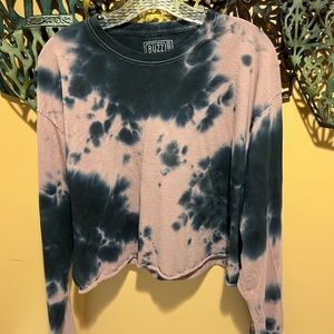 Cotton long sleeve, crop top by buzz size large colors, blue, and Taupe